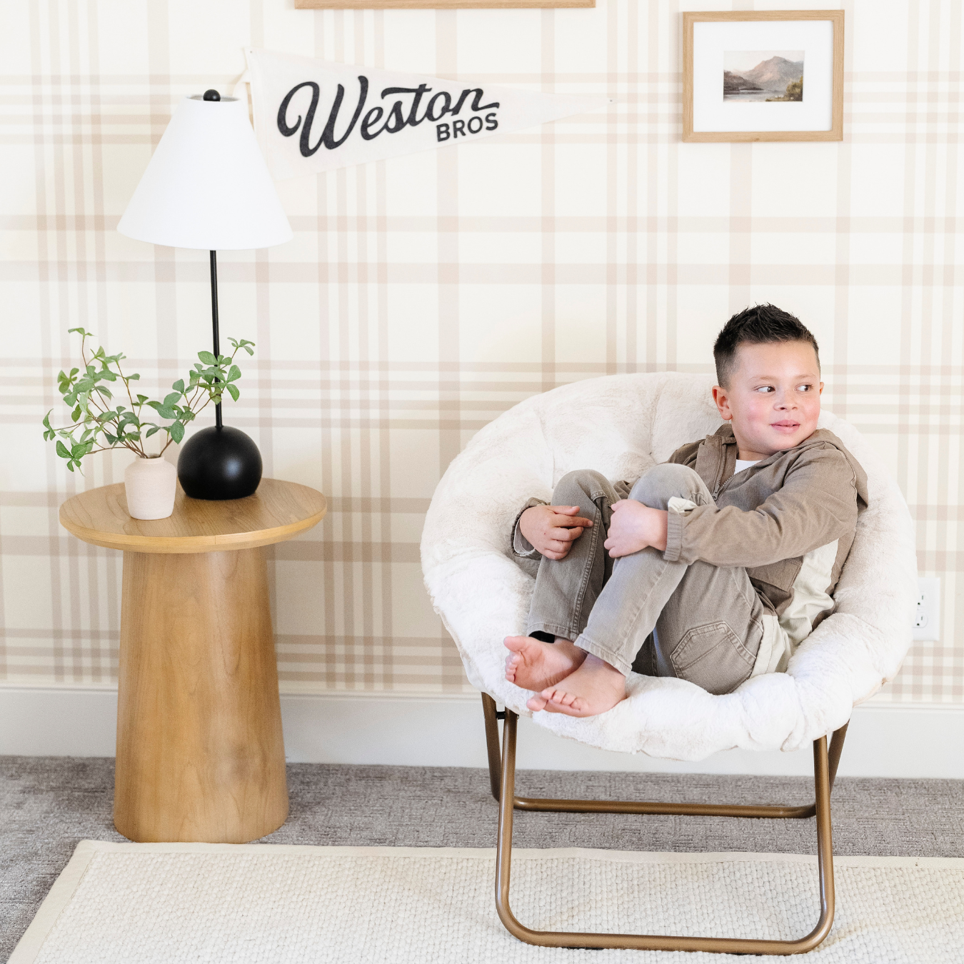 Saucer Chair Kids Chair with Faux Fur Cover