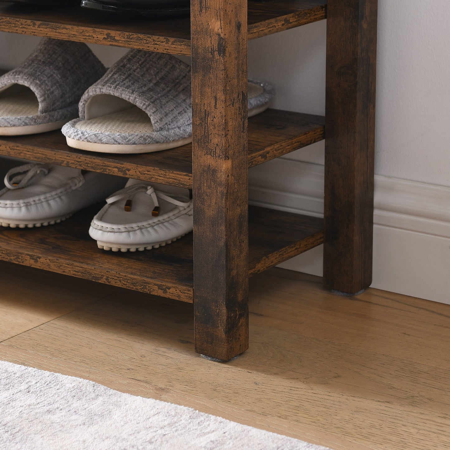 Height-Adjustable Shoe-Changing Bench