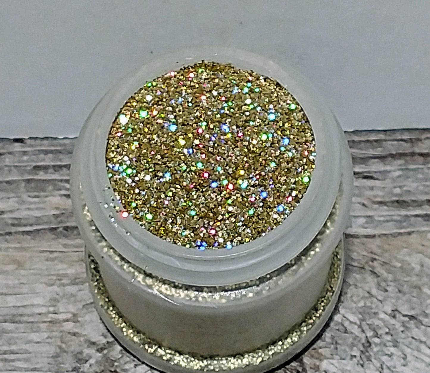 Holographic Gold