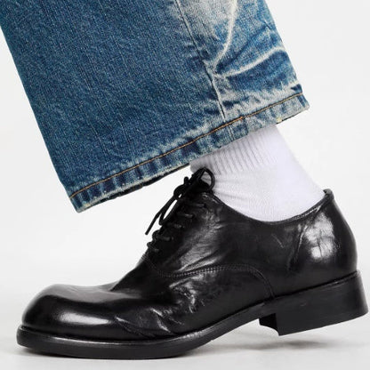 Elegant Leather Commuter Shoes In Smoked Cowhide