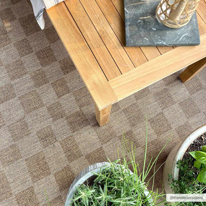 Kuval Checkered Brown Outdoor Rug