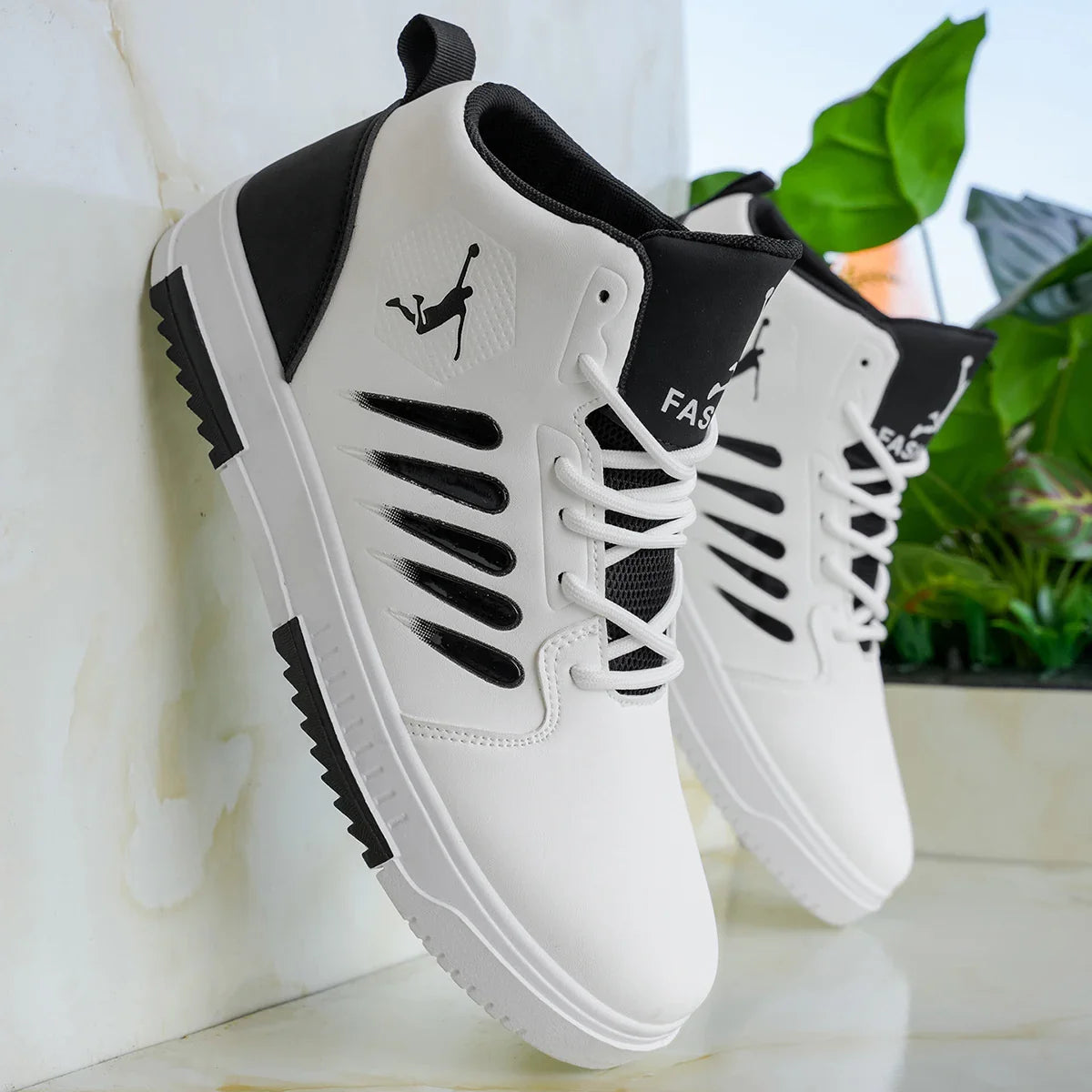 Men casual sports outdoor hiking, trendy fashion street comfortable.
