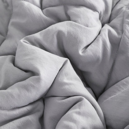 Comforter Set Includes Fitted Sheet, Top Sheet and Pillowcases