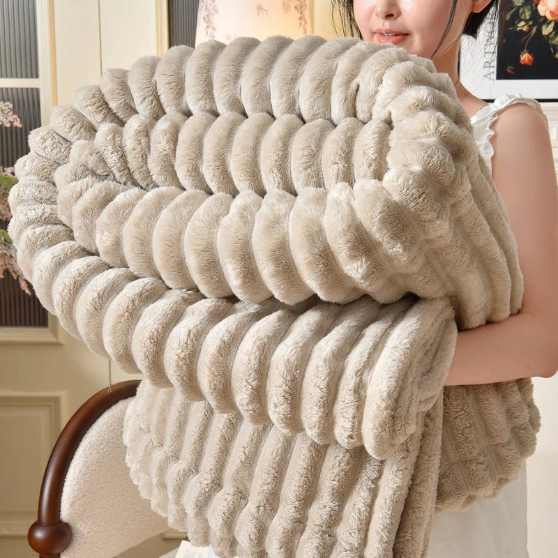 Rabbit Flannel Thickened Warm blanket, Coral Fleece Blanket Luxury Nap Blanket.