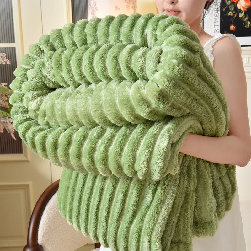 Rabbit Flannel Thickened Warm blanket, Coral Fleece Blanket Luxury Nap Blanket.