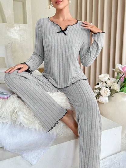Autumn Winter Warm Sleepwear Women Pajamas Set, Long Sleeve Top and Trousers.