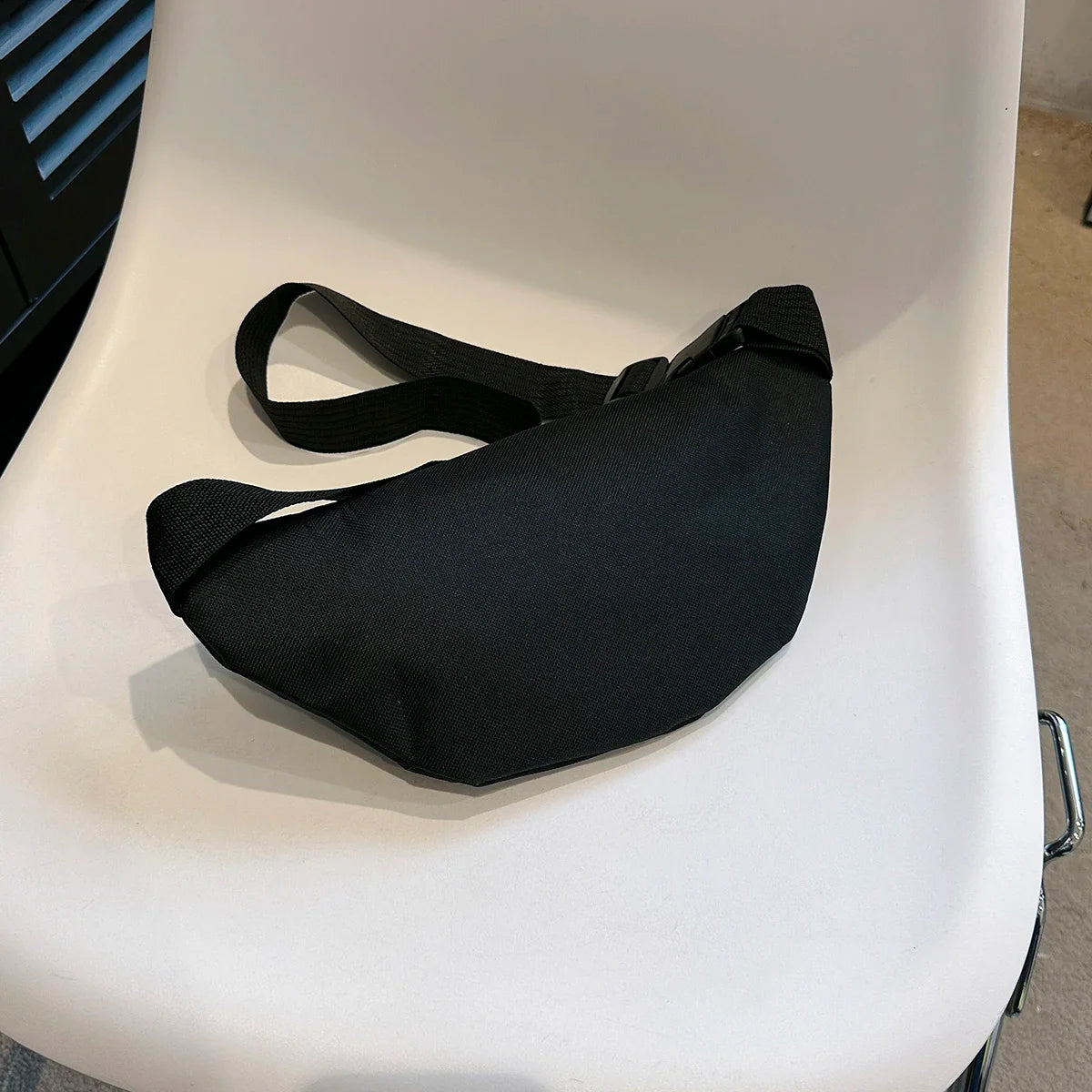 Sports Fanny Pack – Large Crossbody Bag for Running, Travel & Workout