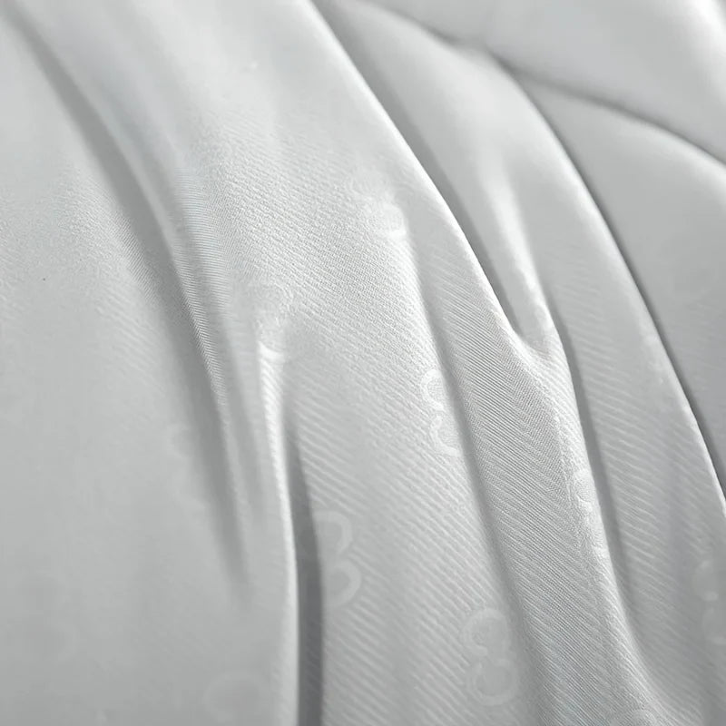 High quality solid color, thickened warm comfortable fabric quilt , winter spring autumn blanket.