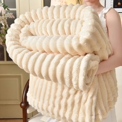 Rabbit Flannel Thickened Warm blanket, Coral Fleece Blanket Luxury Nap Blanket.