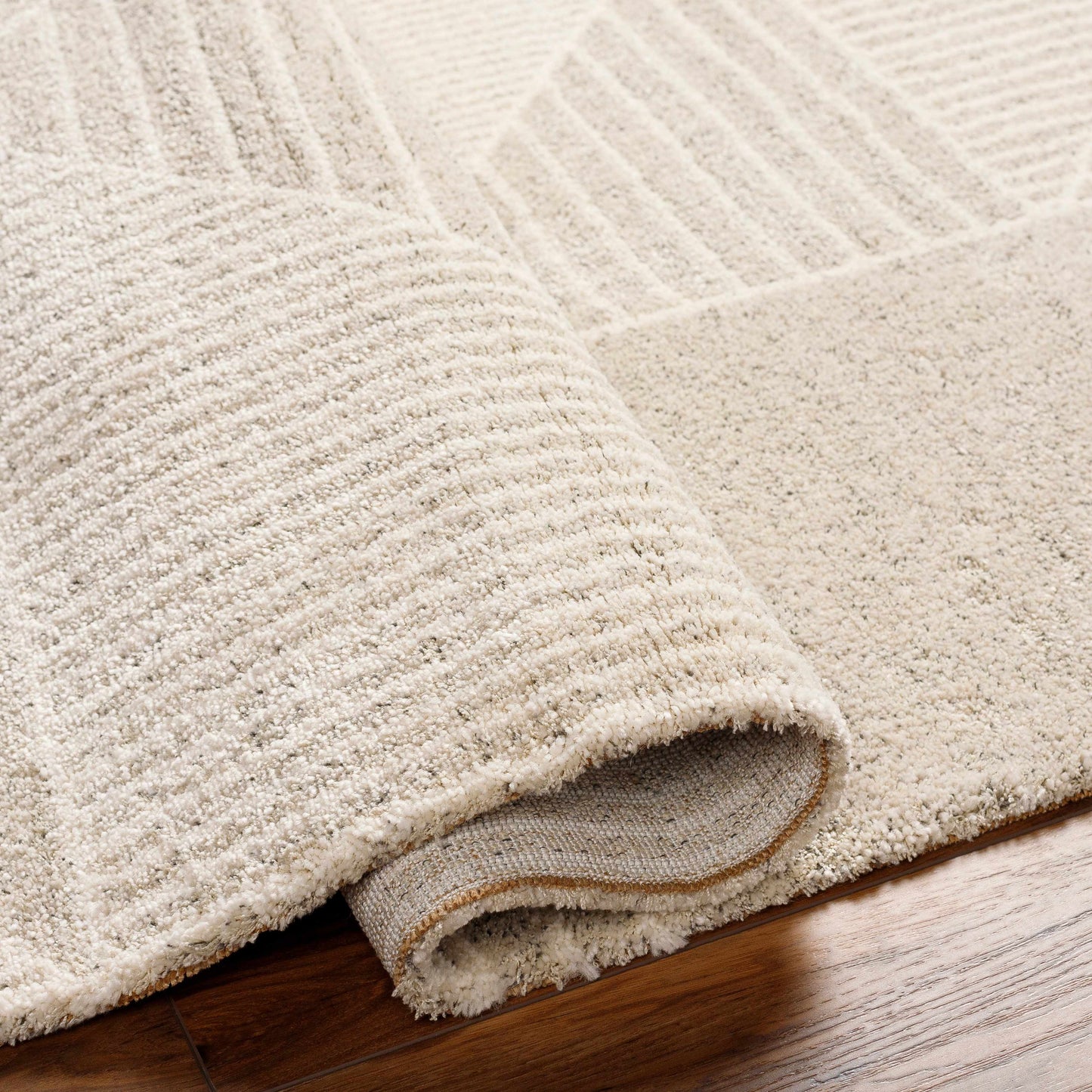 Almas Luxe Rug