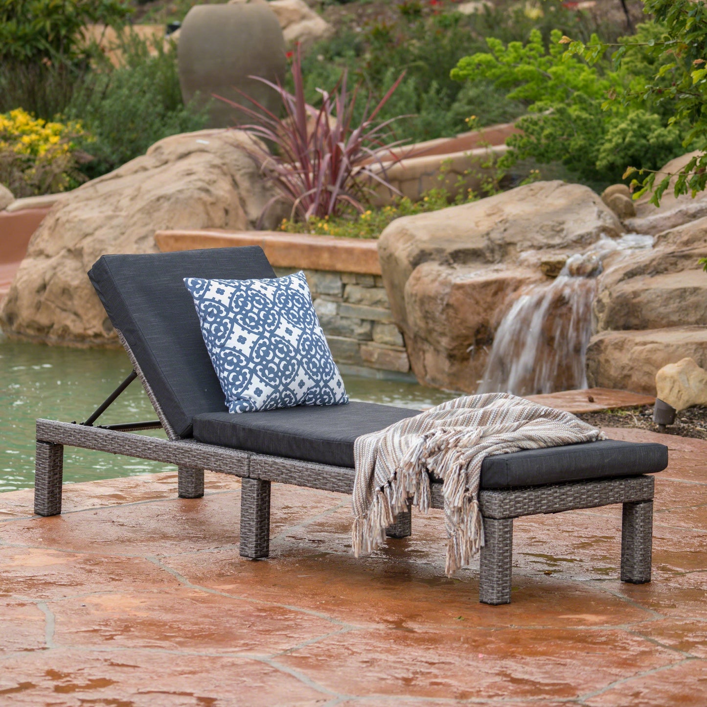 Puerta KD Chaise Lounge