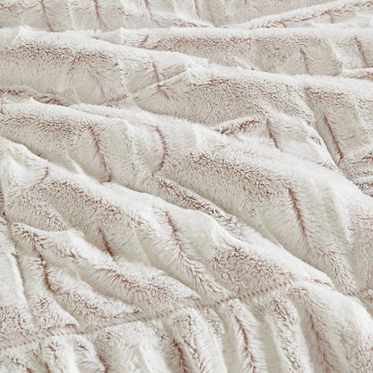 Twin/Twin XL Back Print Long Fur Comforter Mini Set
