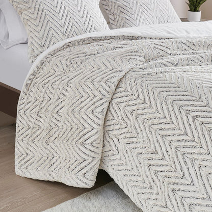 King/Cal King Ultra Plush Down Alternative Comforter Set